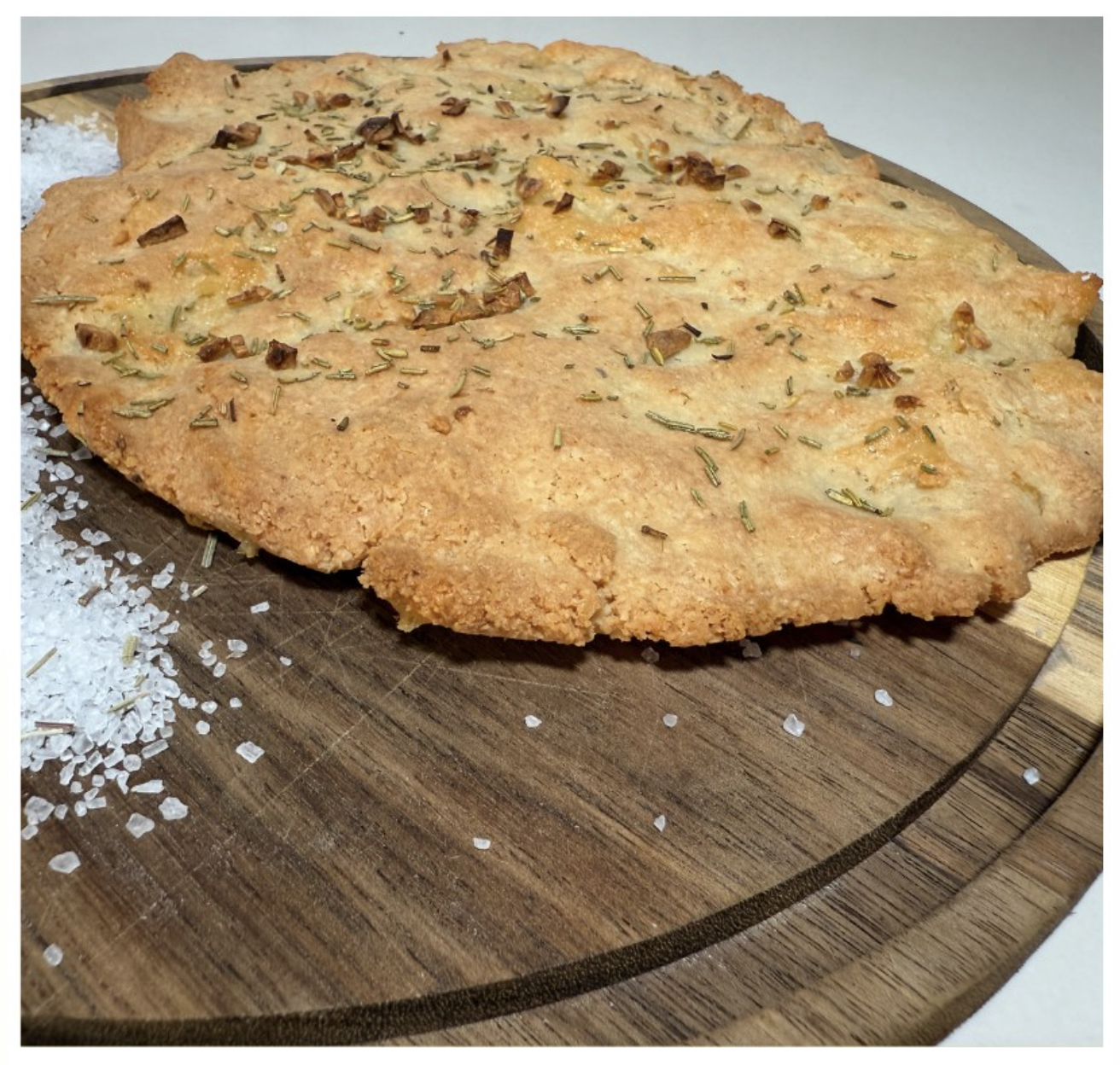 Keto Knoblauchbrot: Ein ketogenes Knoblauchbrot, außen knusprig, innen fluffig und perfekt zum Grillen, als Beilage für dein Keto Essen oder als Snack für Zwischendurch.