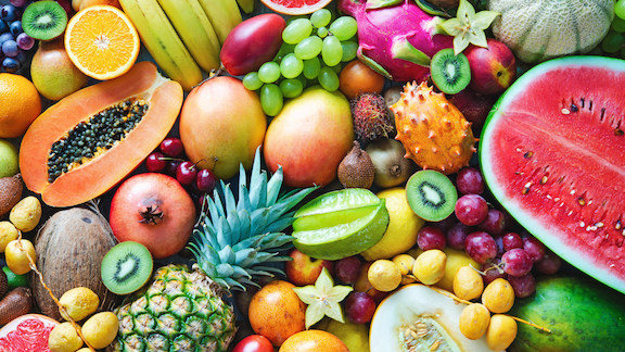 Keto Obst: In diesem Blogartikel bekommst du eine Übersicht von Keto Obst das geeignet ist bei der Ketogenen Ernährung. Worauf musst du bei Keto und Obst achten? Hier erfährst du es!